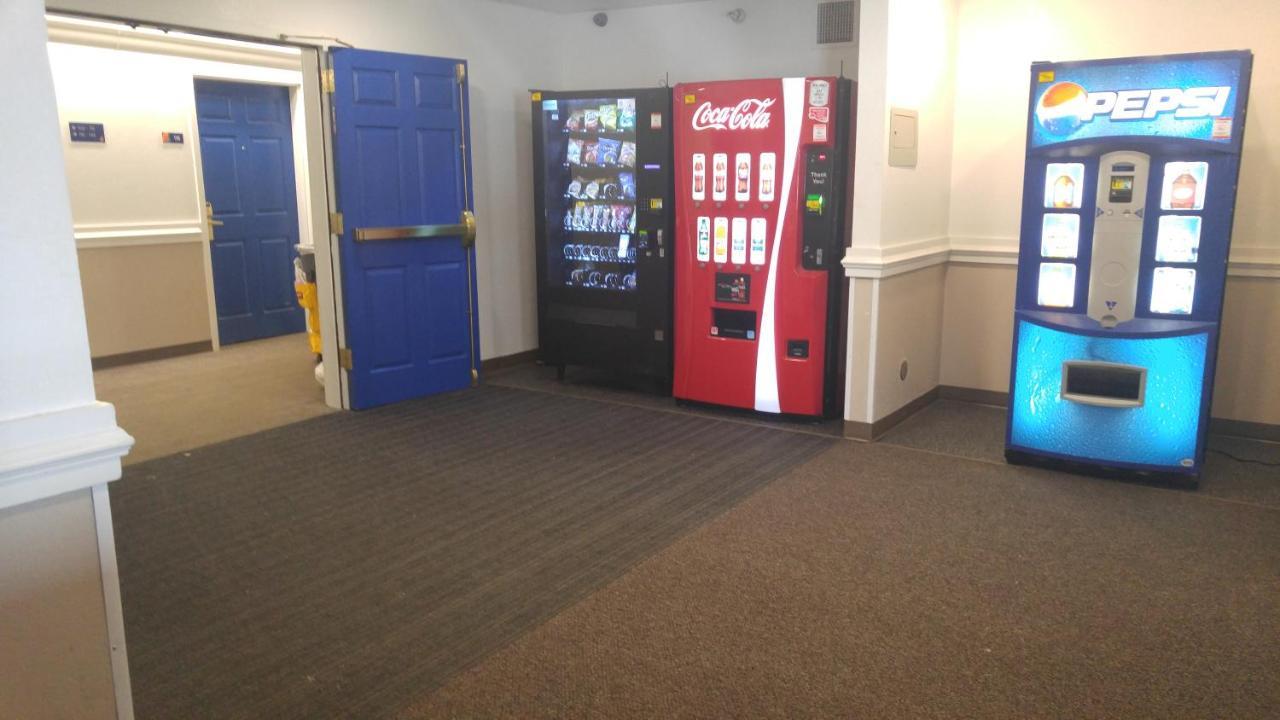 Intown Suites Extended Stay Minneapolis Mn - كون رابيدز المظهر الخارجي الصورة